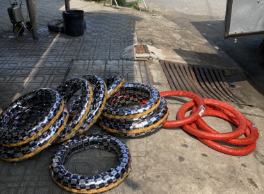 Vỏ lốp xe tay ga 
