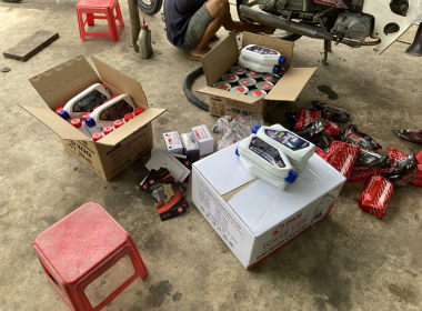 Dầu nhớt vỏ ruột giá gốc 