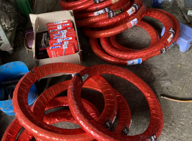 Gia công dầu nhớt vỏ ruột xe may